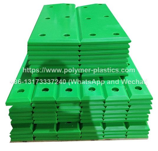jetty fenders with UHMWPE